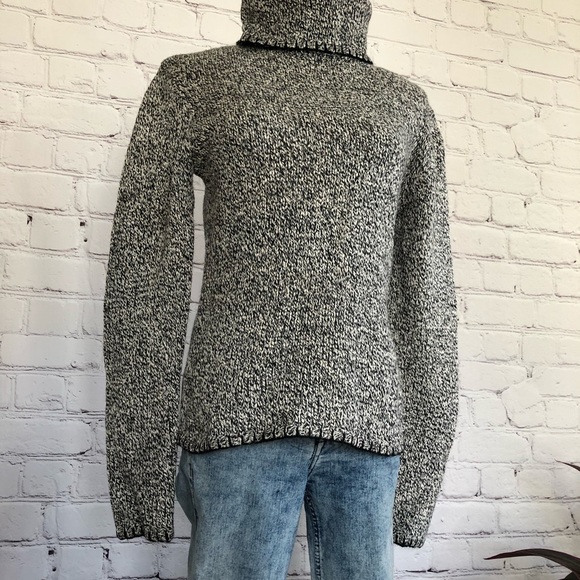 Moda International Turtleneck Sweater - Picture 4 of 8